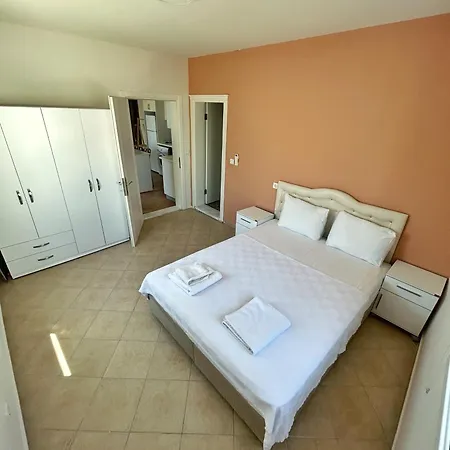 Loca Centre Апартаменты *