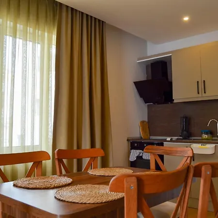 Loca Centre Apartment