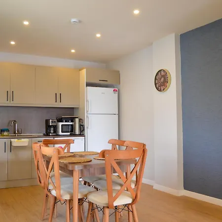 Loca Centre Apartment *