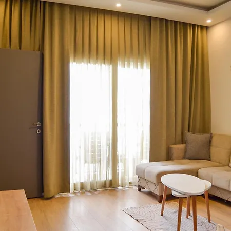 Loca Centre Apartment