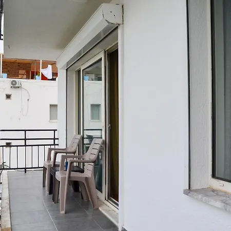 Loca Centre Apartment
