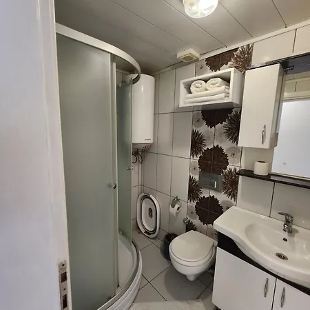 Loca Centre Apartment *