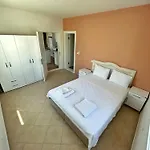 Loca Centre 아파트 *